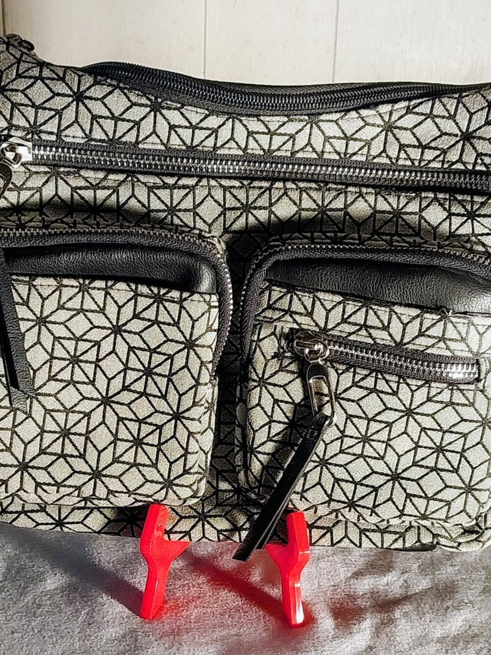 NWOT Time and Tru Gray & Black Hobo Shoulder Bag/ Crossbody Bag Purse 13X9X5